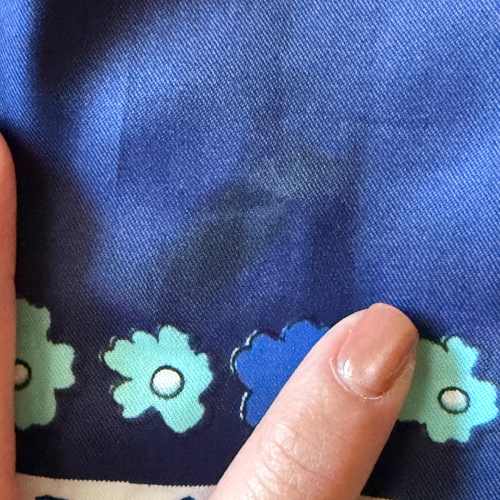 Vintage 1970s Blue Floral Square Scarf - Picture 5 of 7
